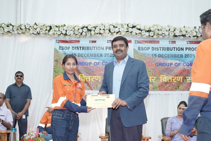Mr. B. Prabhakaran Advances Inclusive Growth in Gadchiroli Through Employee Ownership and Education Initiatives